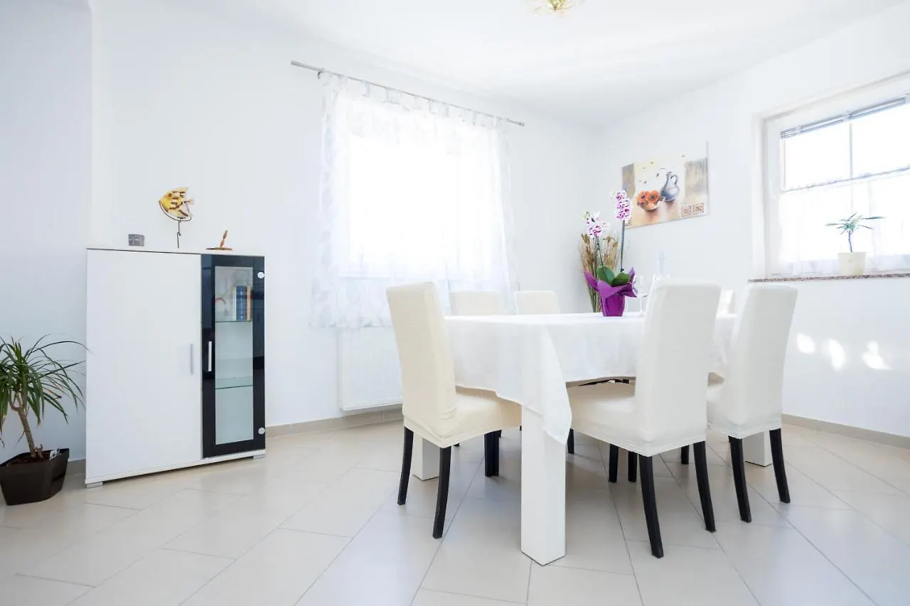 Apartmani Sandra Malinska Sveti Vid-Miholjice Apartment