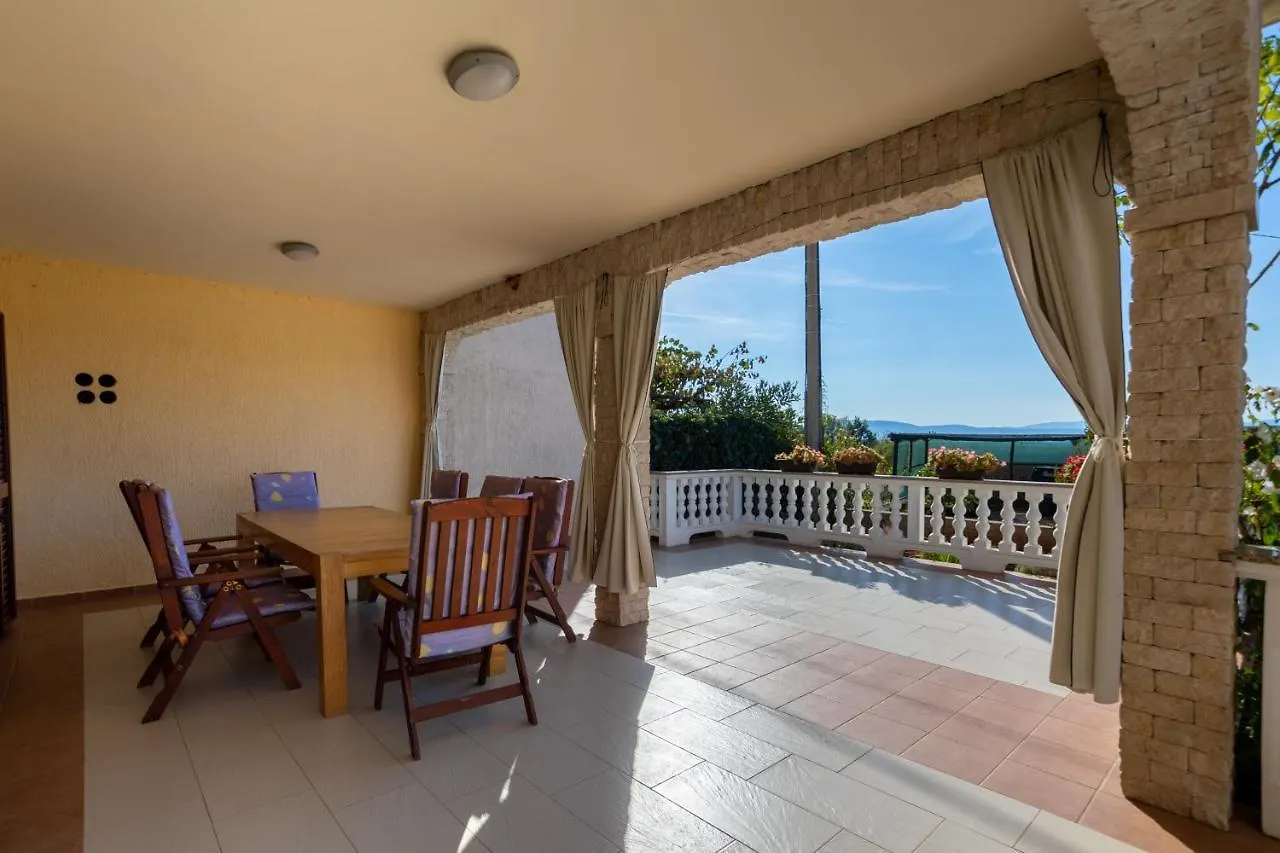 Apartmani Sandra Malinska Sveti Vid-Miholjice 0*,