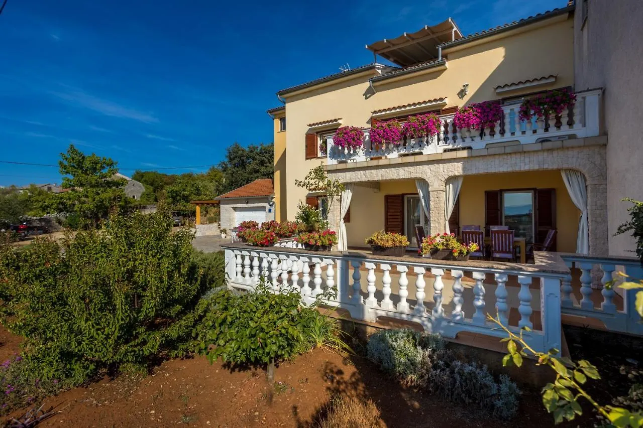 Apartmani Sandra Malinska Sveti Vid-Miholjice Apartment