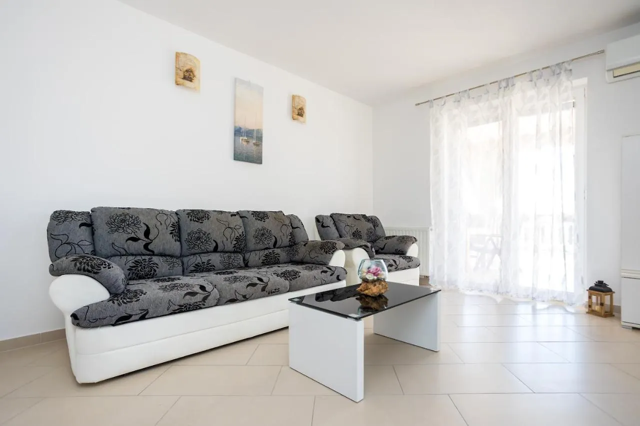 Apartment Apartmani Sandra Malinska Sveti Vid-Miholjice Croatia