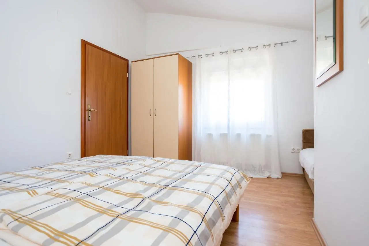 Apartment Apartmani Sandra Malinska Sveti Vid-Miholjice Croatia
