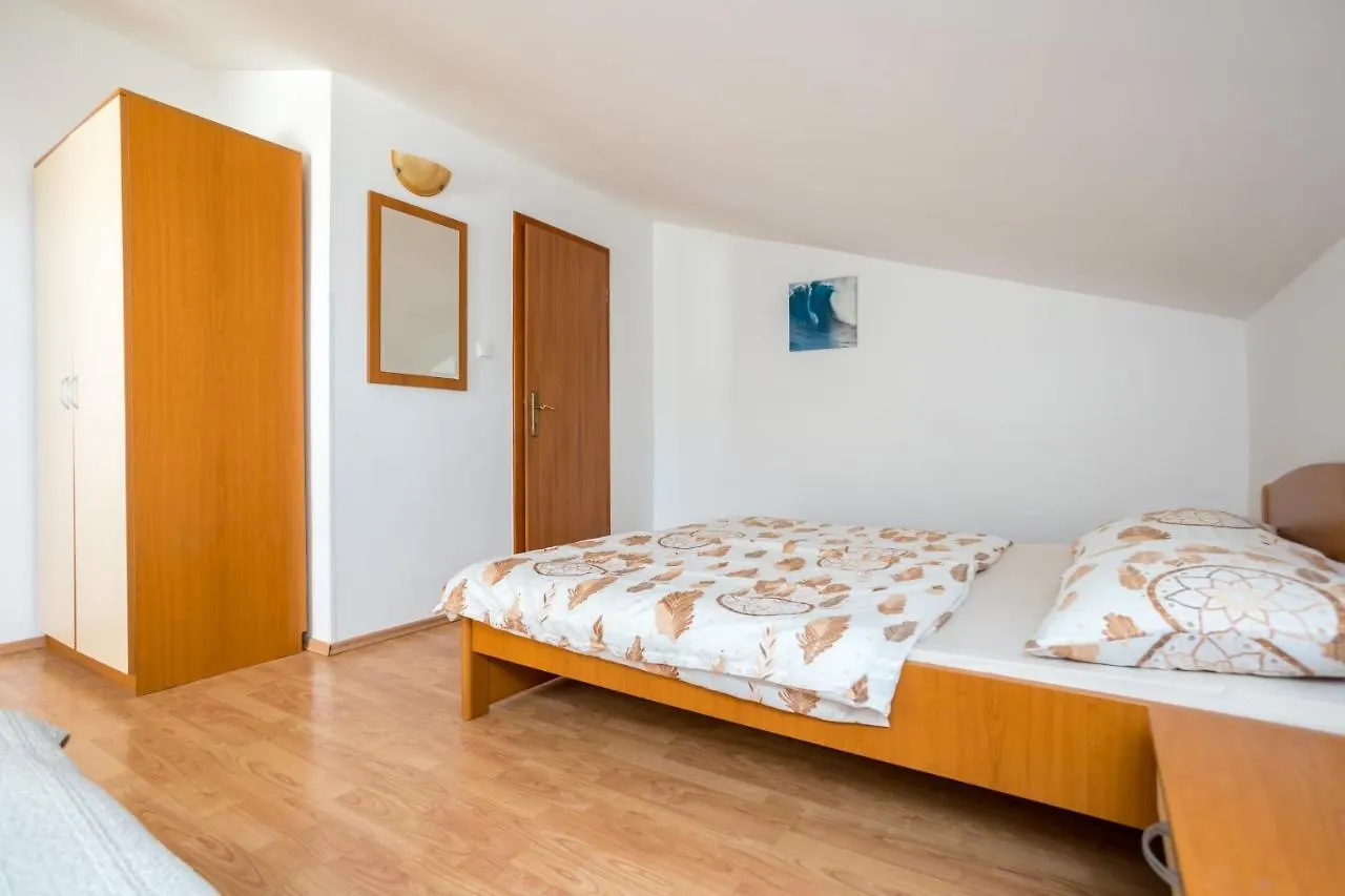 Apartmani Sandra Malinska Sveti Vid-Miholjice 0*,